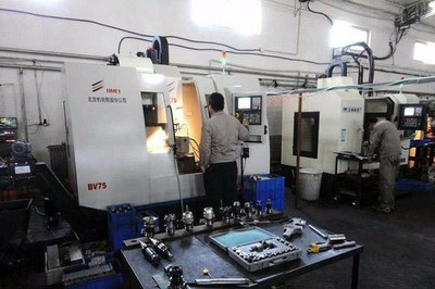 現(xiàn)在在上技校學數(shù)控專業(yè),聽人說又臟又累工資還低還要繼續(xù)嗎?